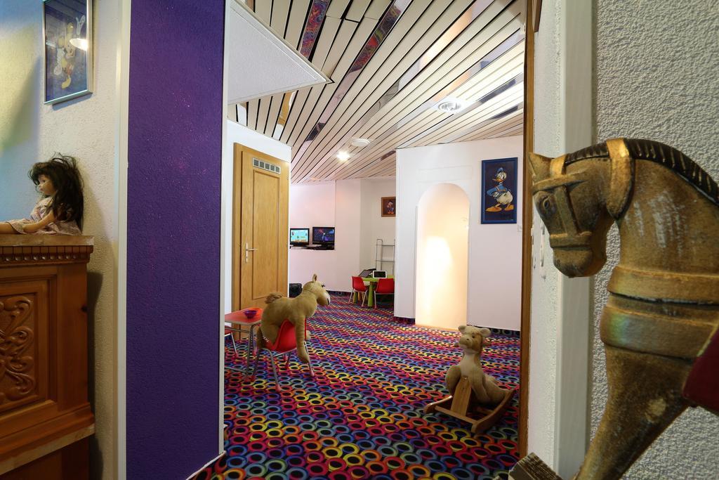 Family Hotel Desiree Грахен Экстерьер фото