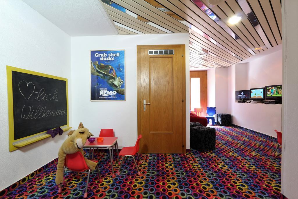Family Hotel Desiree Грахен Экстерьер фото